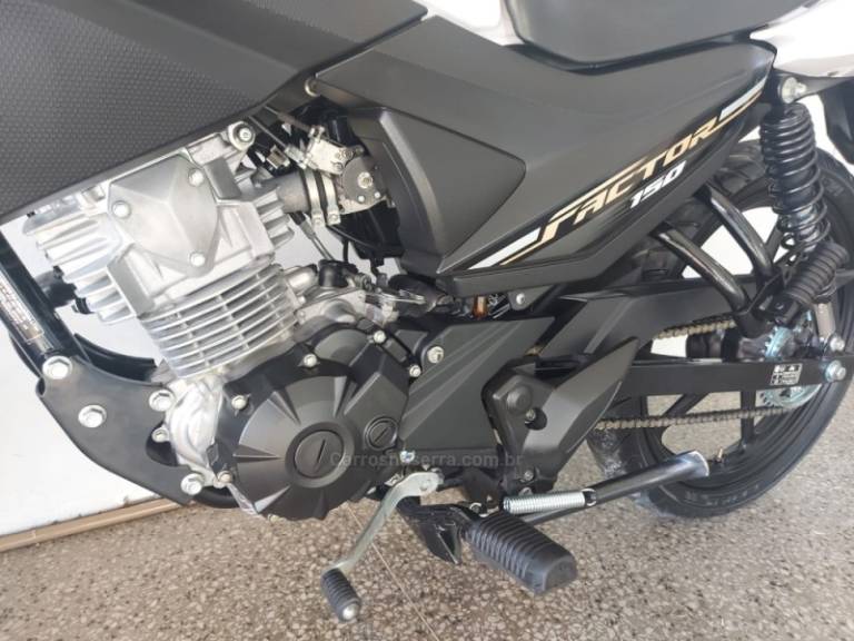 YAMAHA - FACTOR - 2020/2021 - Branca - R$ 13.990,00