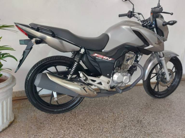HONDA - CG 160 - 2022/2023 - Prata - R$ 18.900,00