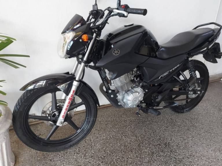 YAMAHA - FACTOR YBR - 2019/2020 - Preta - R$ 12.900,00