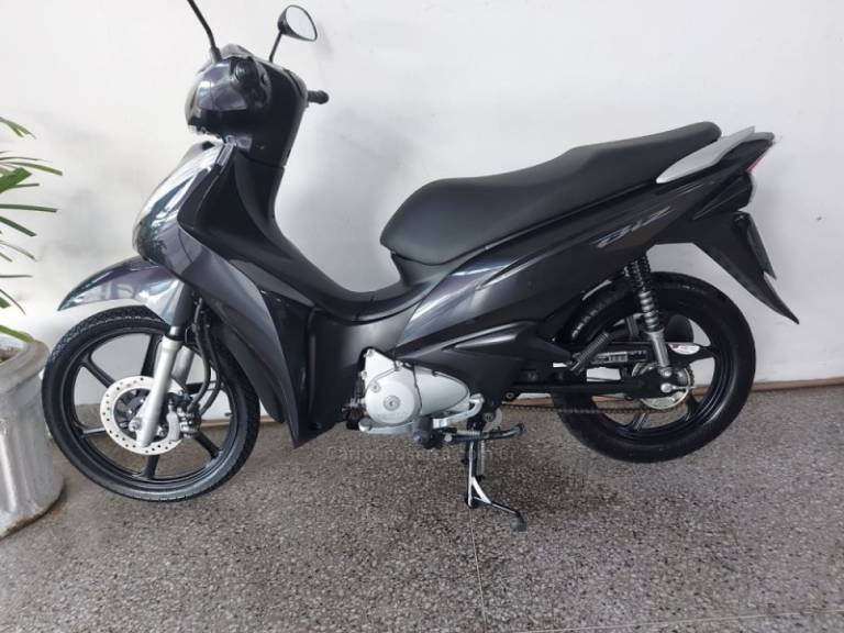 HONDA - BIZ 125 - 2019/2019 - Cinza - R$ 14.900,00