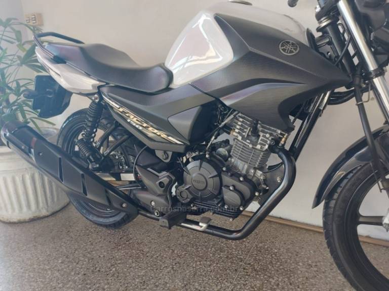 YAMAHA - FACTOR - 2020/2021 - Branca - R$ 13.990,00