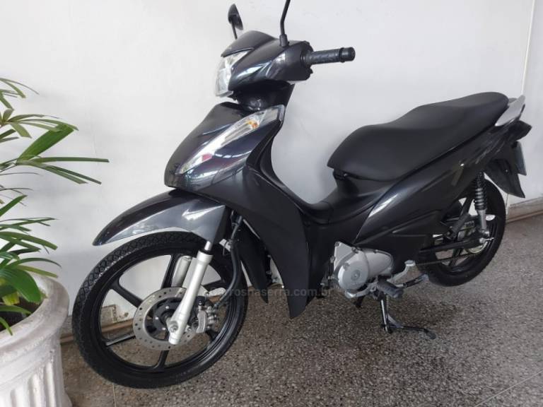 HONDA - BIZ 125 - 2019/2019 - Cinza - R$ 14.900,00