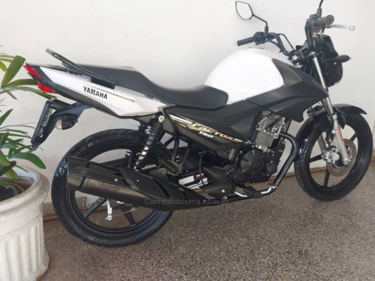 YAMAHA - FACTOR - 2020/2021 - Branca - R$ 13.990,00