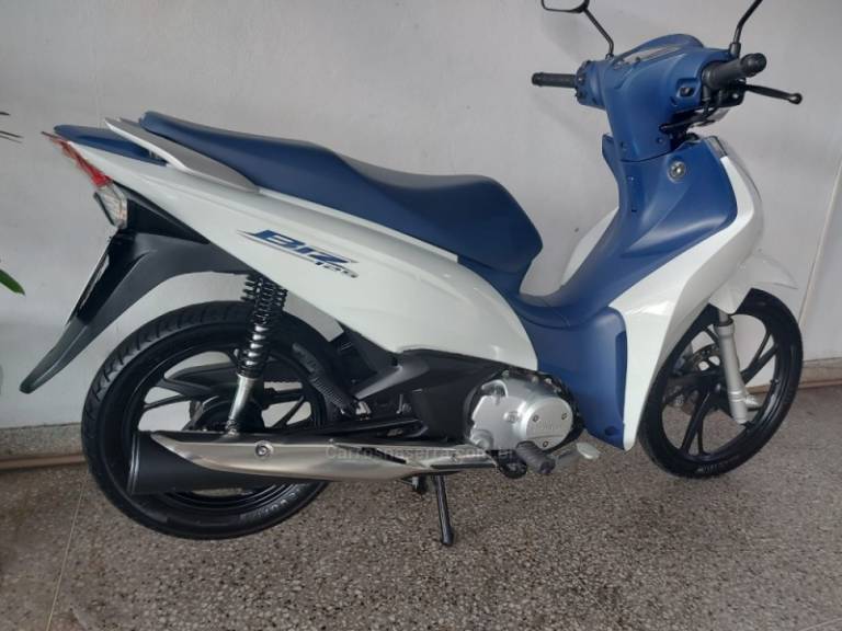 HONDA - BIZ 125 - 2022/2022 - Branca - R$ 17.900,00