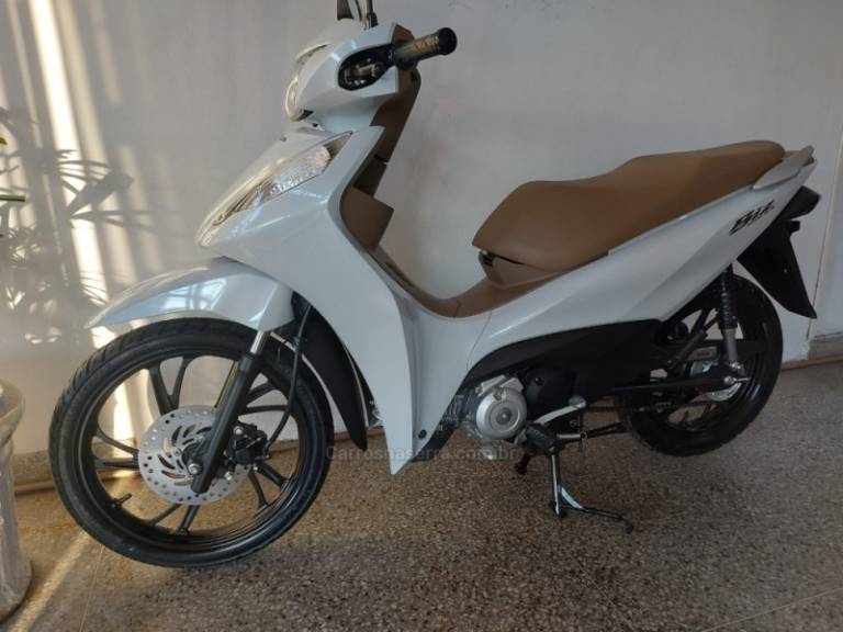 HONDA - BIZ 125 - 2025/2025 - Branca - R$ 20.900,00