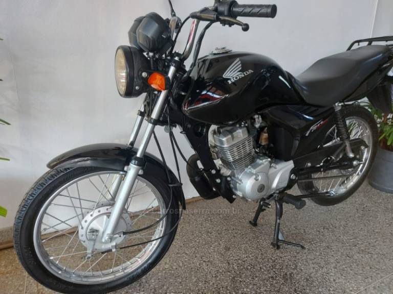 HONDA - CG 125 - 2013/2013 - Preta - R$ 8.000,00